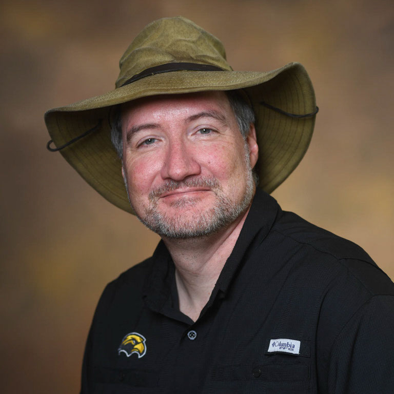 USM Professor Dr. David Holt