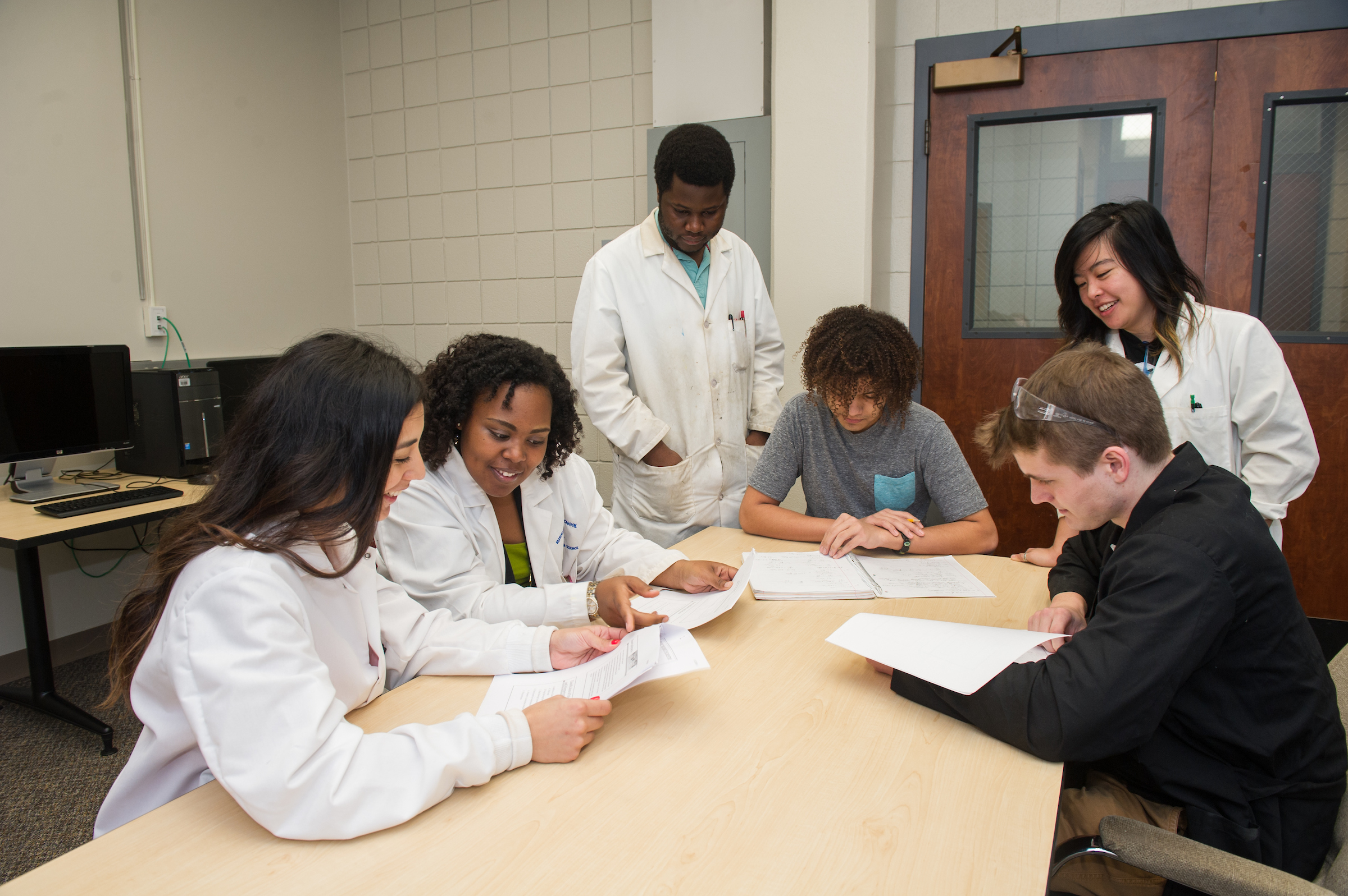 Group of lab members meeting